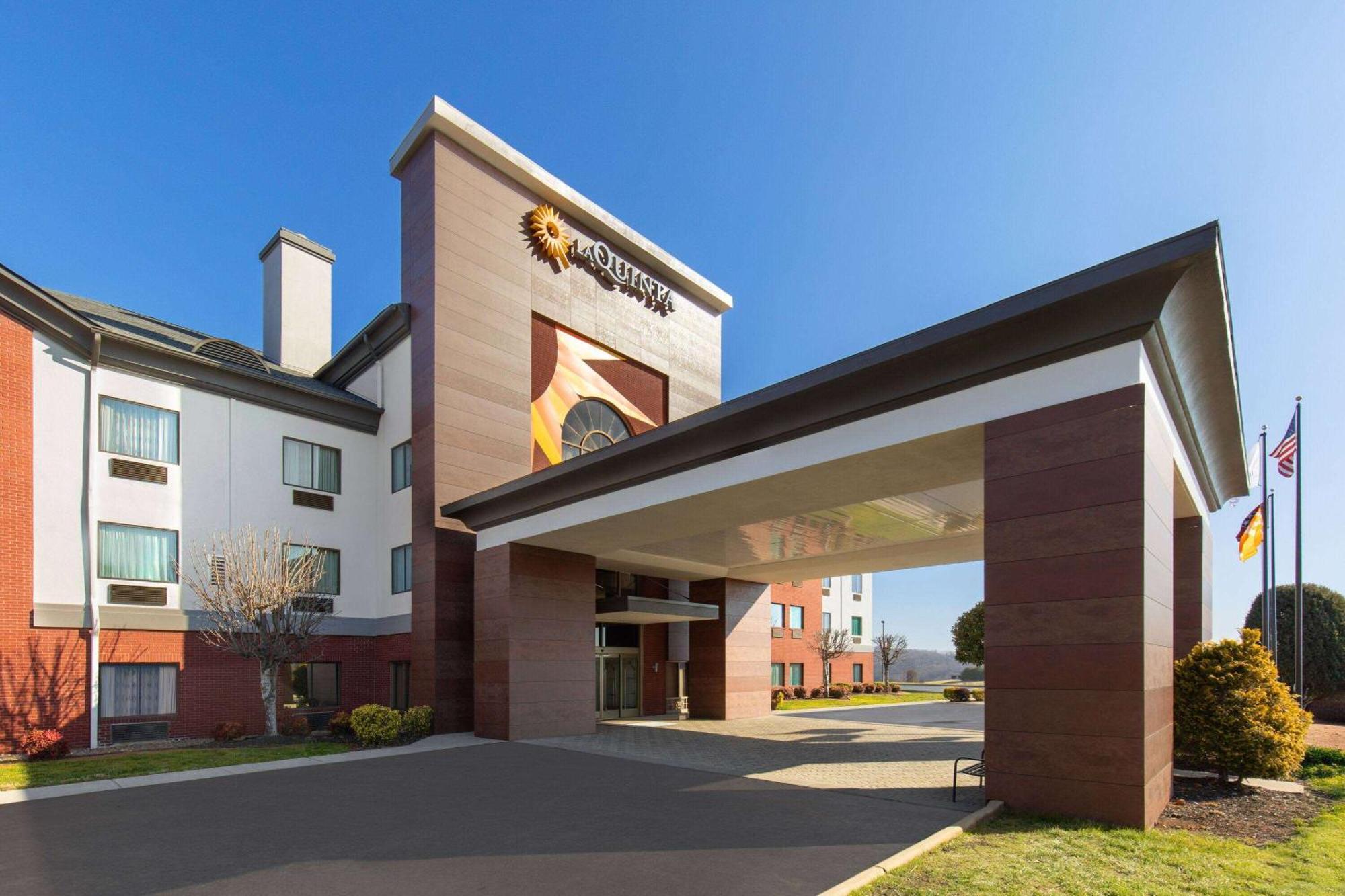 La Quinta By Wyndham Loudon Hotell Exteriör bild